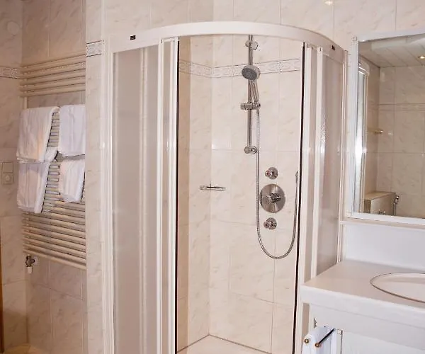 太阳酒店 3* 瓦格赖恩